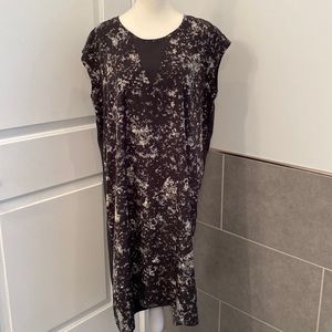 ❤️3/$30 Liz Lange Sleeveless Maternity Dress